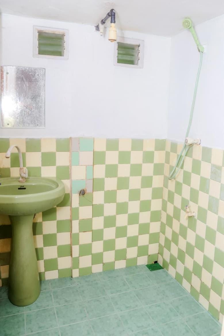 The Green Rest Bed and Breakfast in Wadduwa