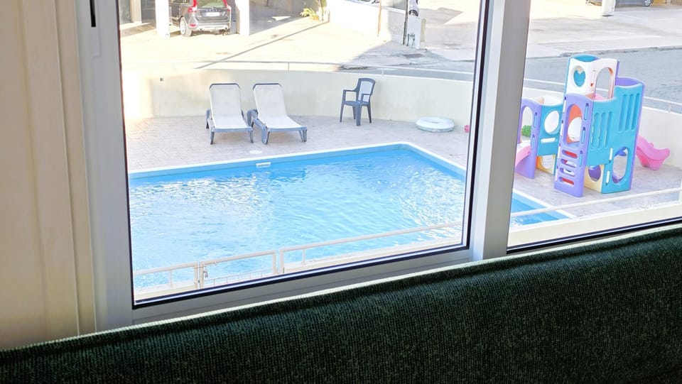 Pool view, Swimming pool