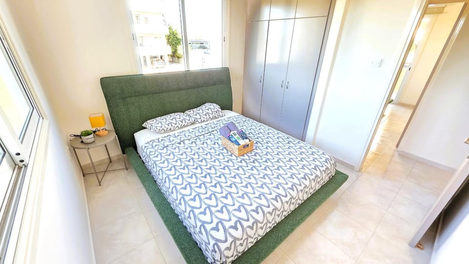 Bed, Photo of the whole room, Bedroom, towels, wardrobe