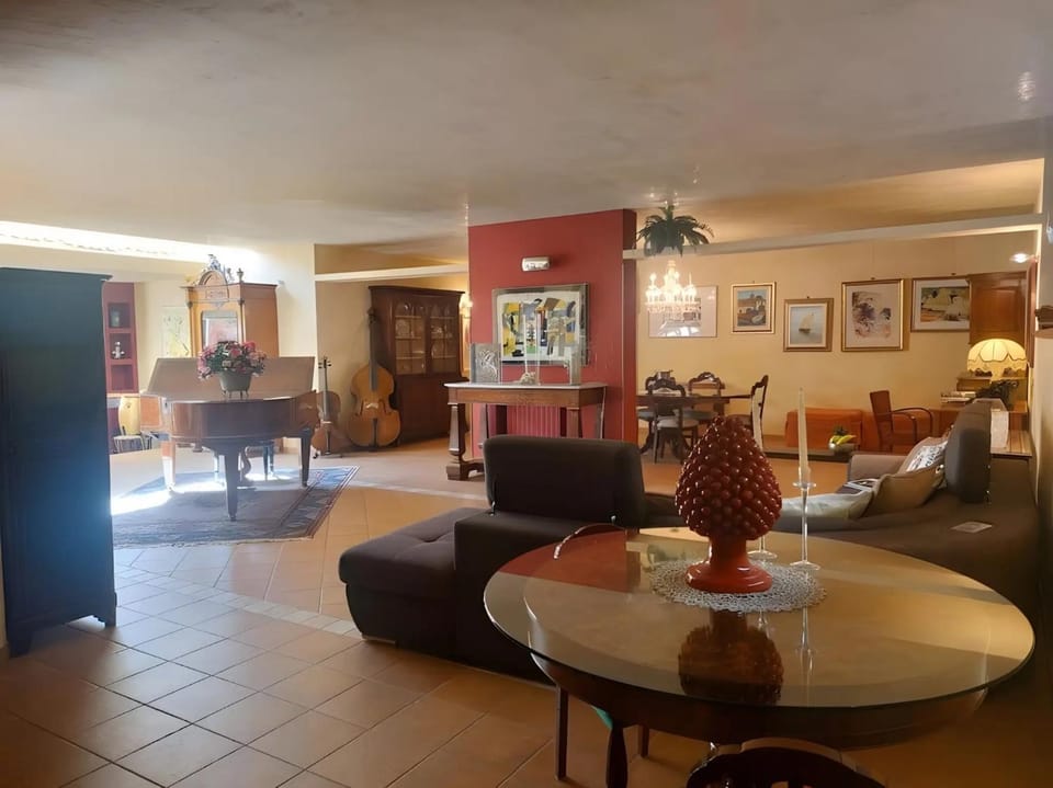 Property building, Living room