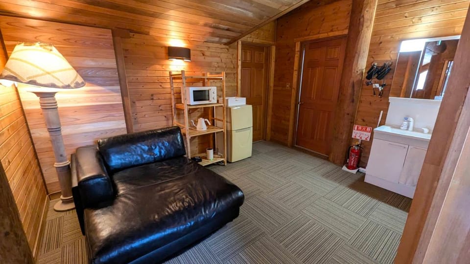 Hakuba Loghouse Bed and Breakfast in Hakuba