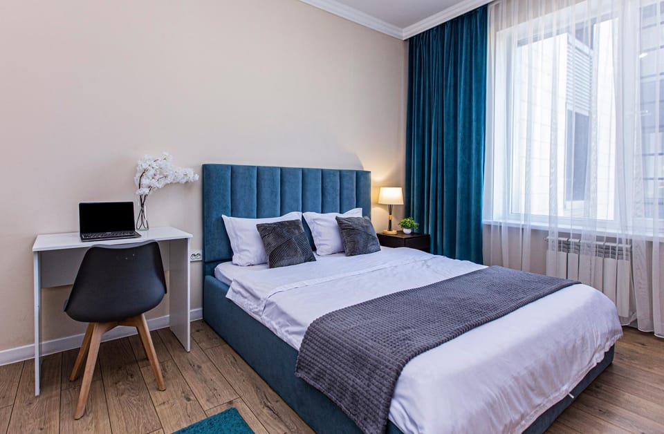 Bed, TV and multimedia, Photo of the whole room, Bedroom, furniture