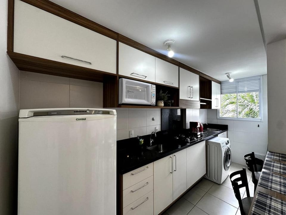 Dining area, microwave