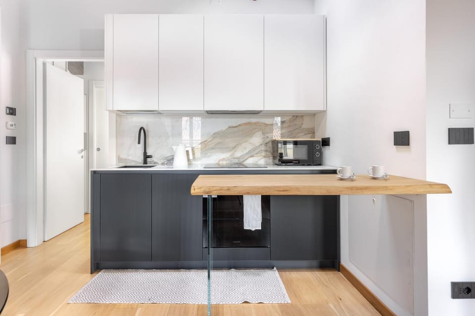 Hostdomus - Urban Loft Apartment in Turin