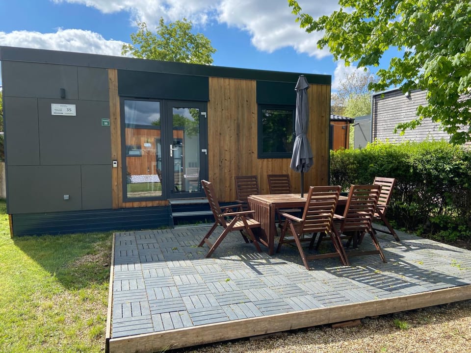 Property building, Garden