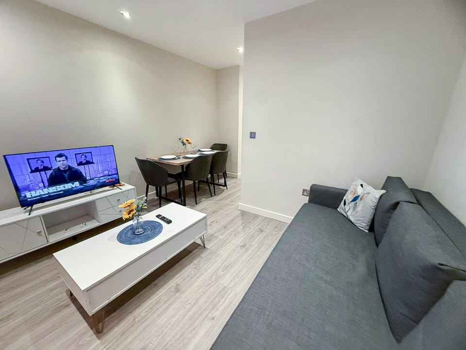 TV and multimedia, Living room, Seating area, Dining area, heating