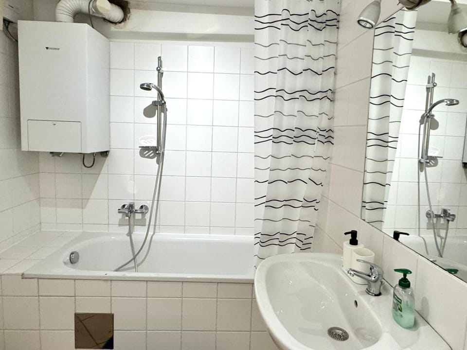Bath, towels