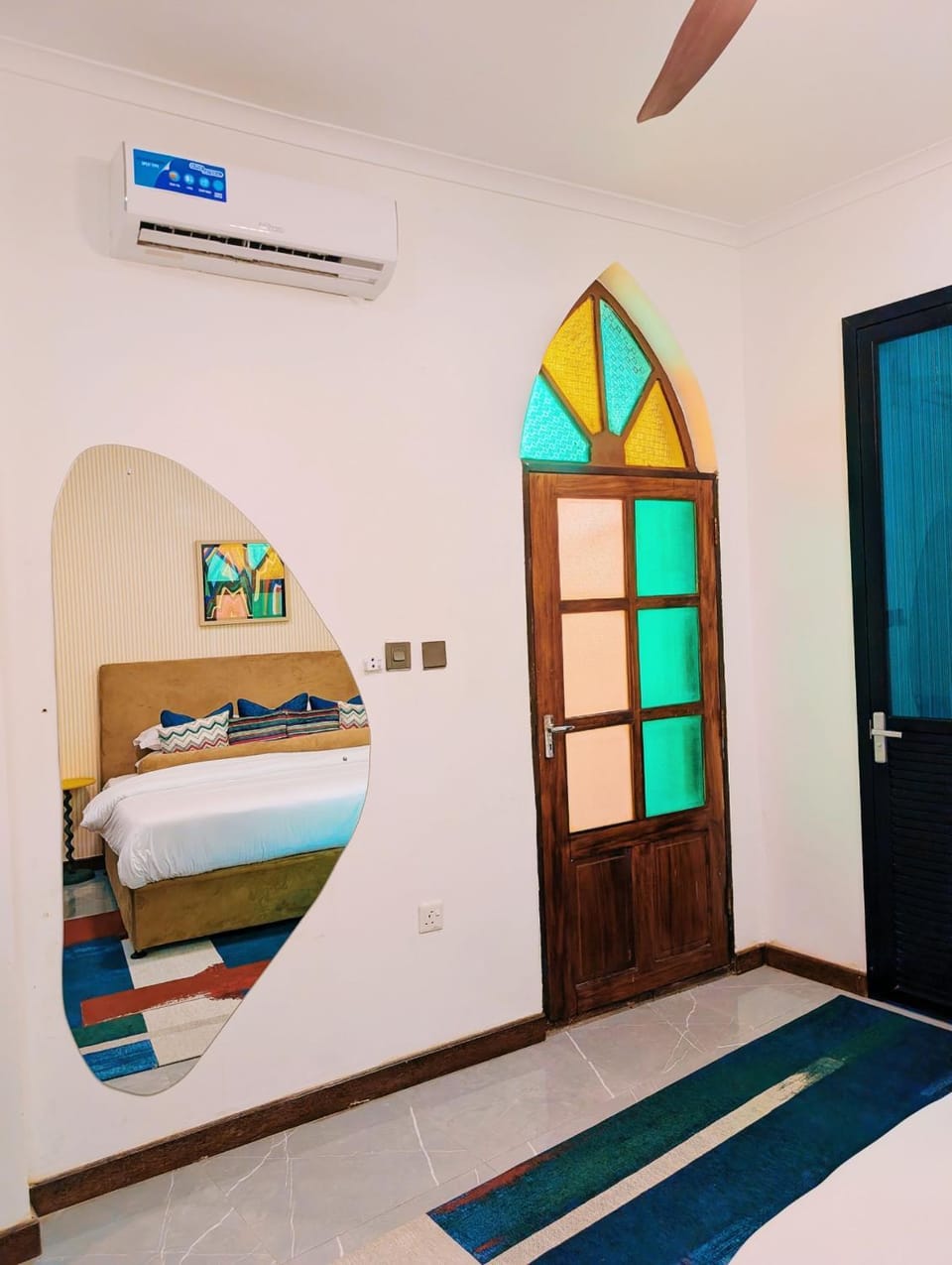 Bed, Photo of the whole room, Bedroom, air conditioner