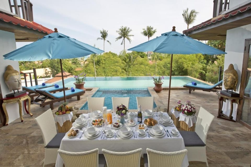 Balcony/Terrace, Food and drinks, Swimming pool