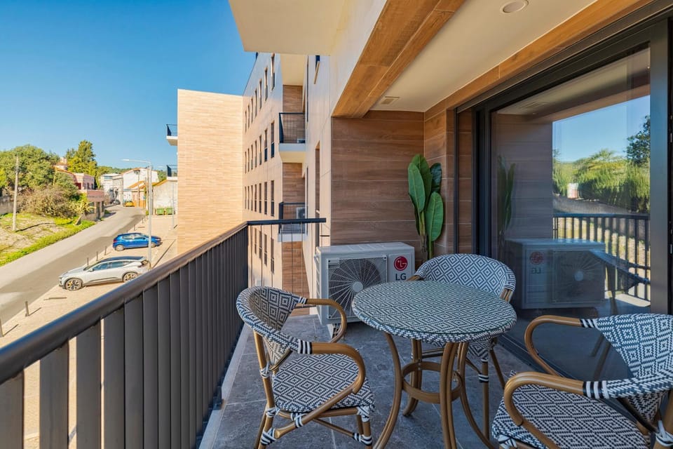 Property building, Day, View (from property/room), Balcony/Terrace, Dining area