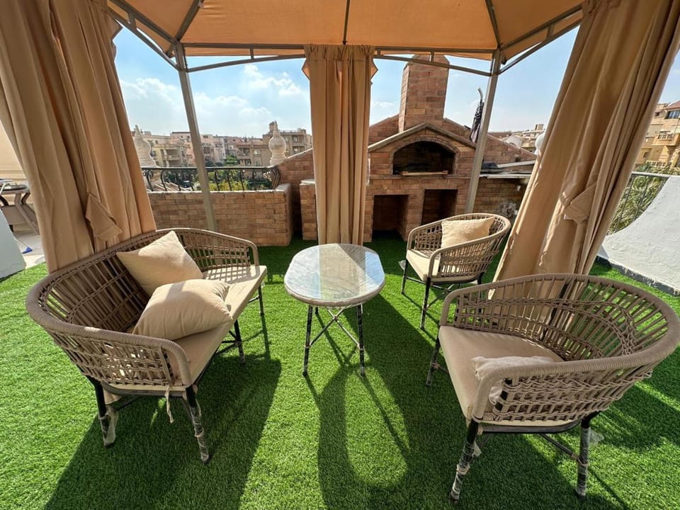 Day, View (from property/room), Seating area, Garden view