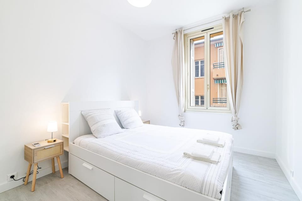 Superb 2 Bedroom with Terrasse 150m from Monaco Apartment in Monaco