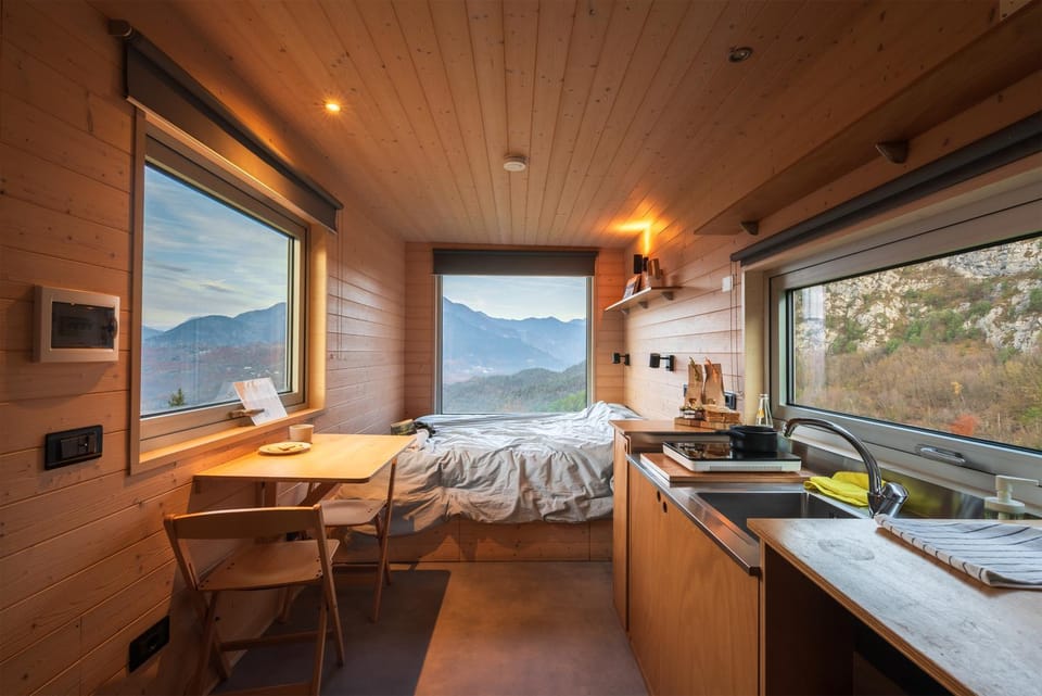 Bed, Natural landscape, Kitchen or kitchenette, Photo of the whole room, Dining area, Bedroom, Mountain view