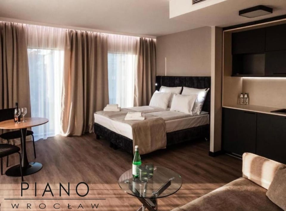 Piano Property Rental Wrocław Apartment in Wroclaw