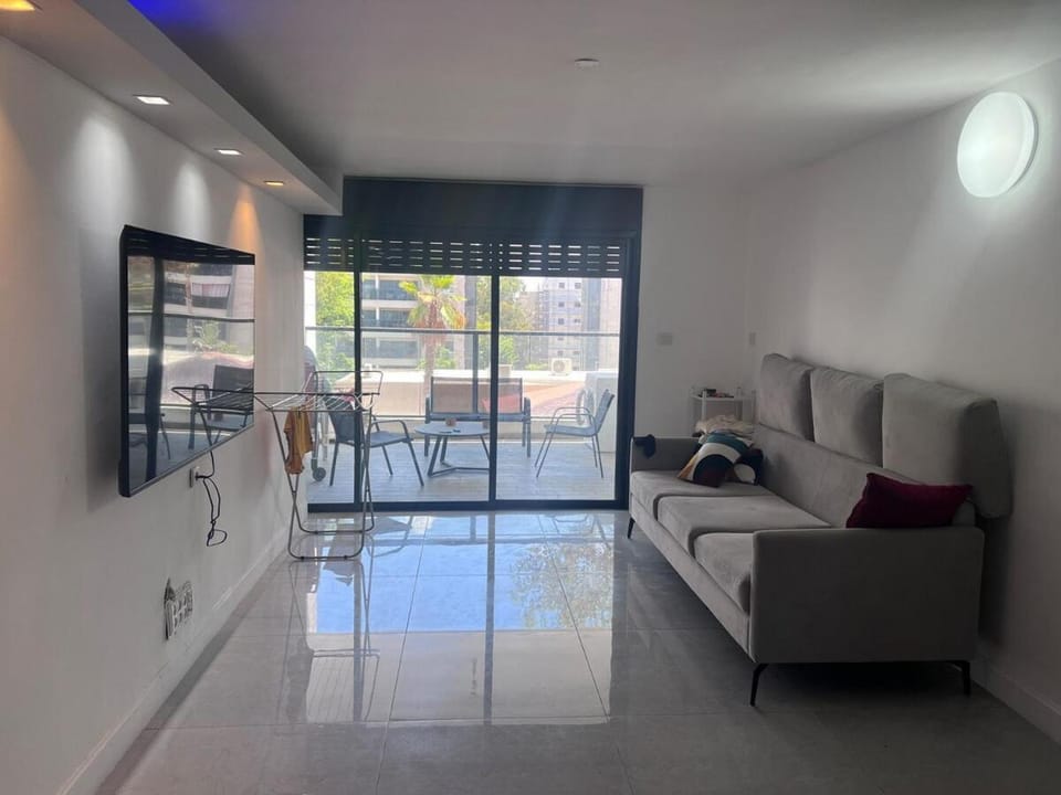 Ashdod big 5 Rooms for 10 people Apartment in South District