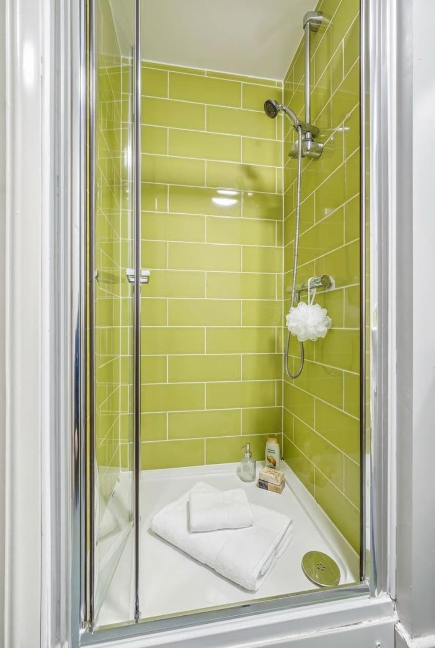 Modern Budget Double Studio in Central Nottingham Apartment in Nottingham