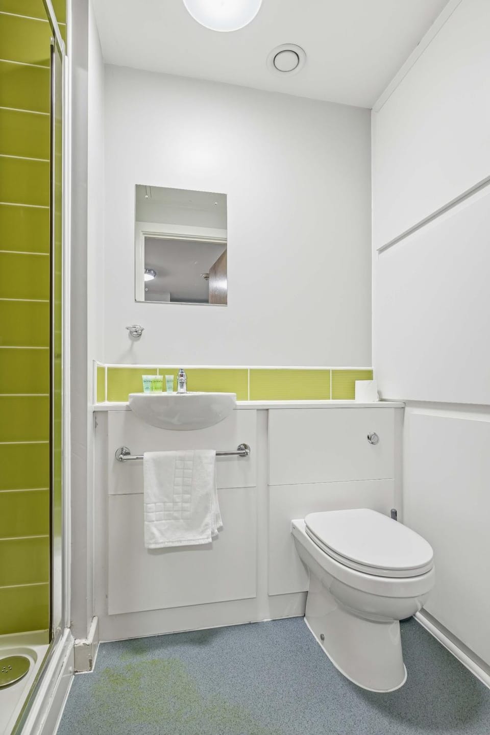 Modern Budget Double Studio in Central Nottingham Apartment in Nottingham