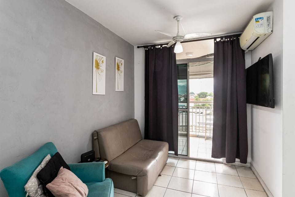 Communal lounge/ TV room, Living room, Dining area