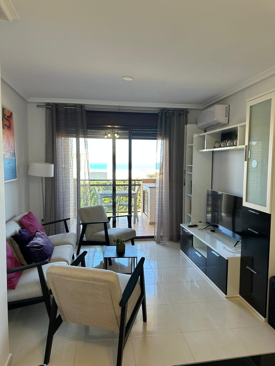Communal lounge/ TV room, TV and multimedia, Seating area