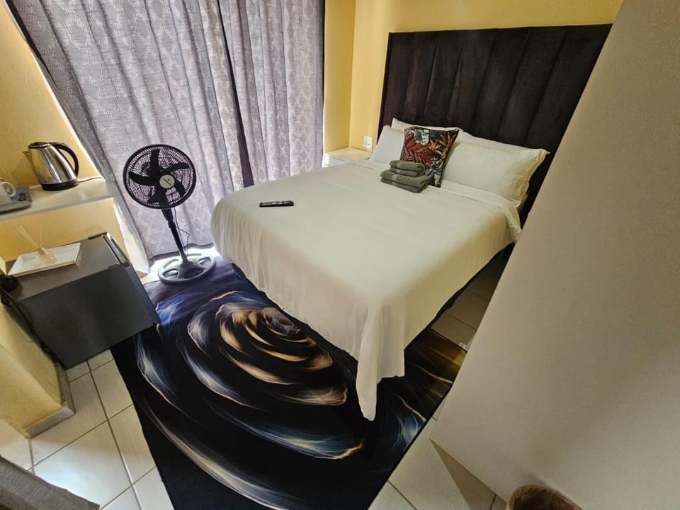 Sunrise Guest house Bed and Breakfast in Gauteng