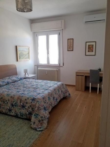 Bed, Photo of the whole room, Bedroom, air conditioner