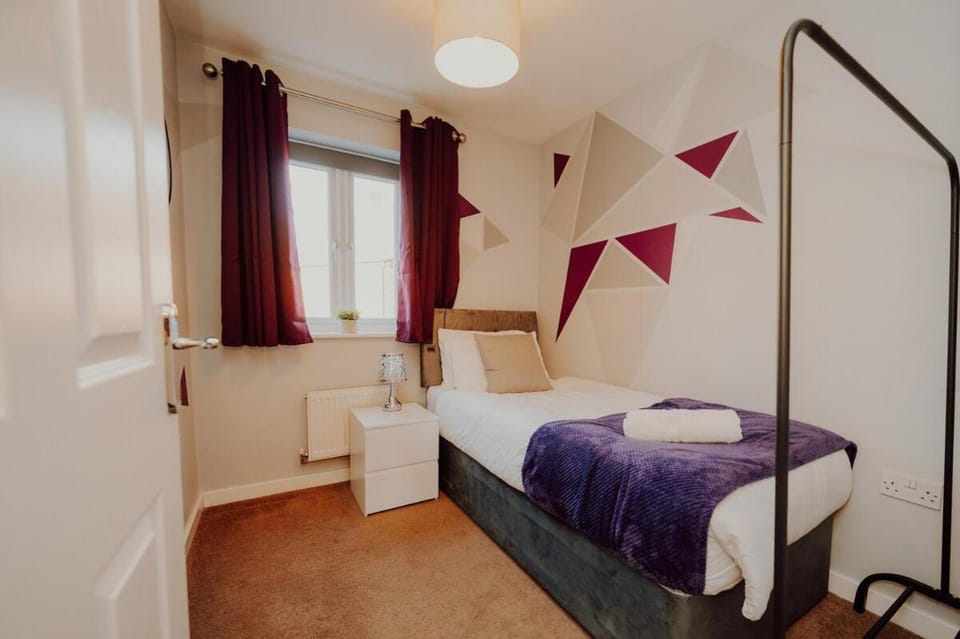 Bed, Photo of the whole room, Bedroom, wardrobe