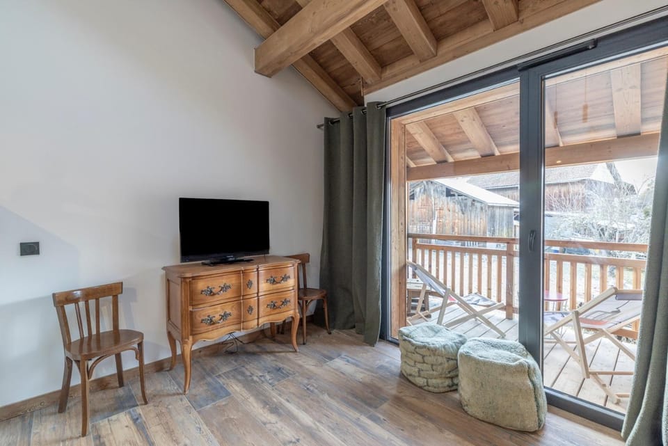 Property building, Living room