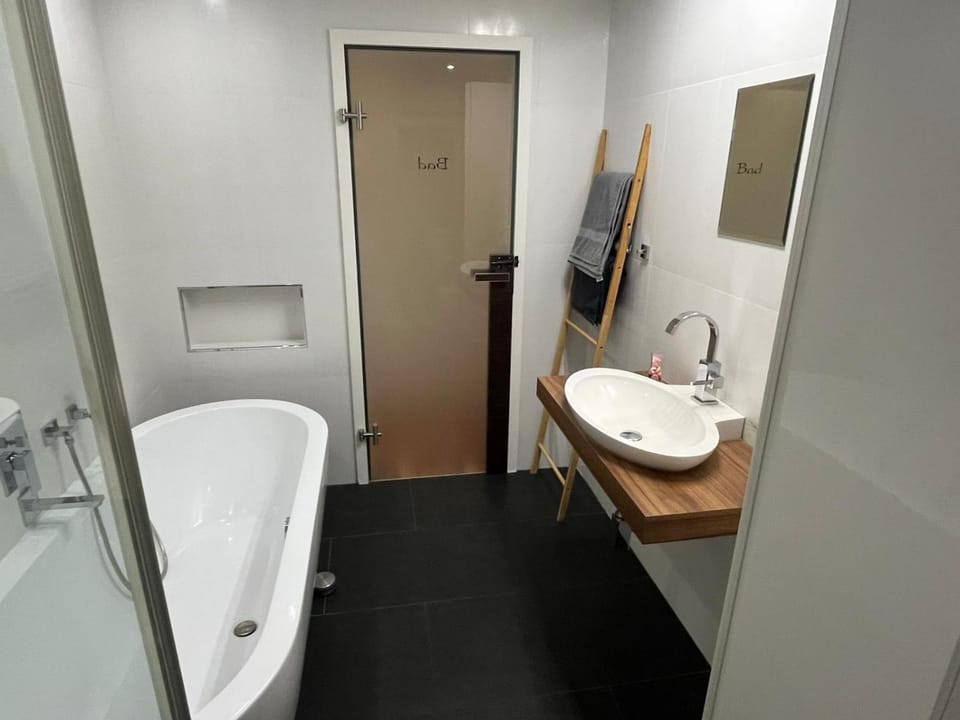 FlexStay Room 8 Vacation rental in Karlsruhe