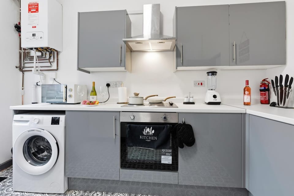 Kitchen or kitchenette, Other, stove, washing machine