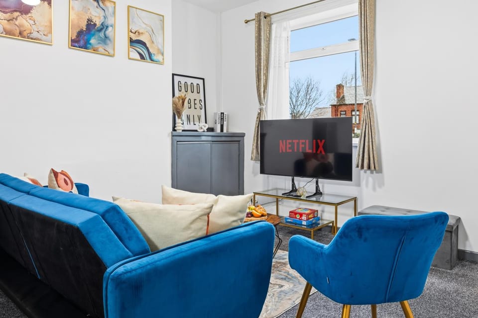 TV and multimedia, Living room, Seating area