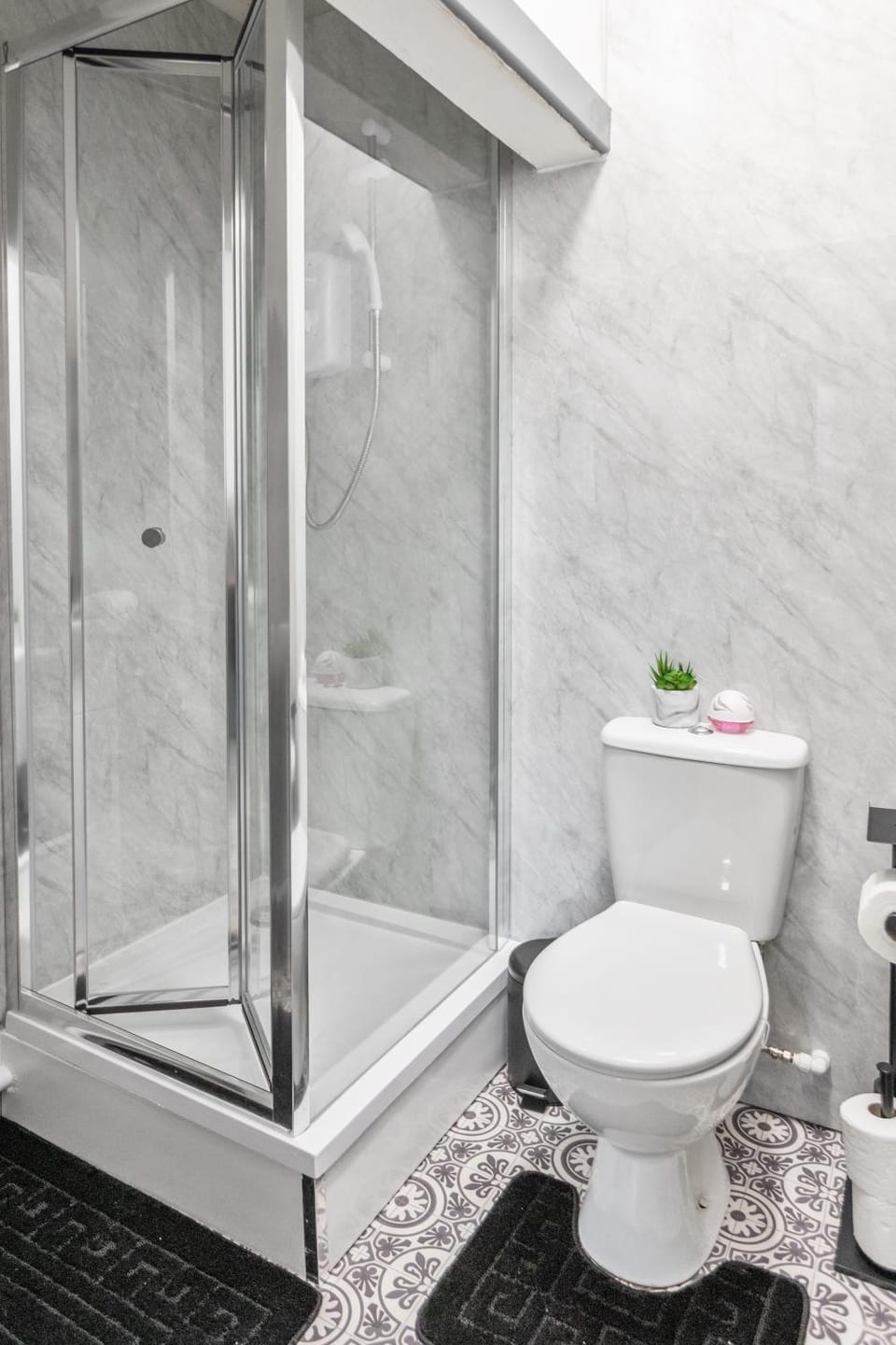Shower, Toilet, Bathroom