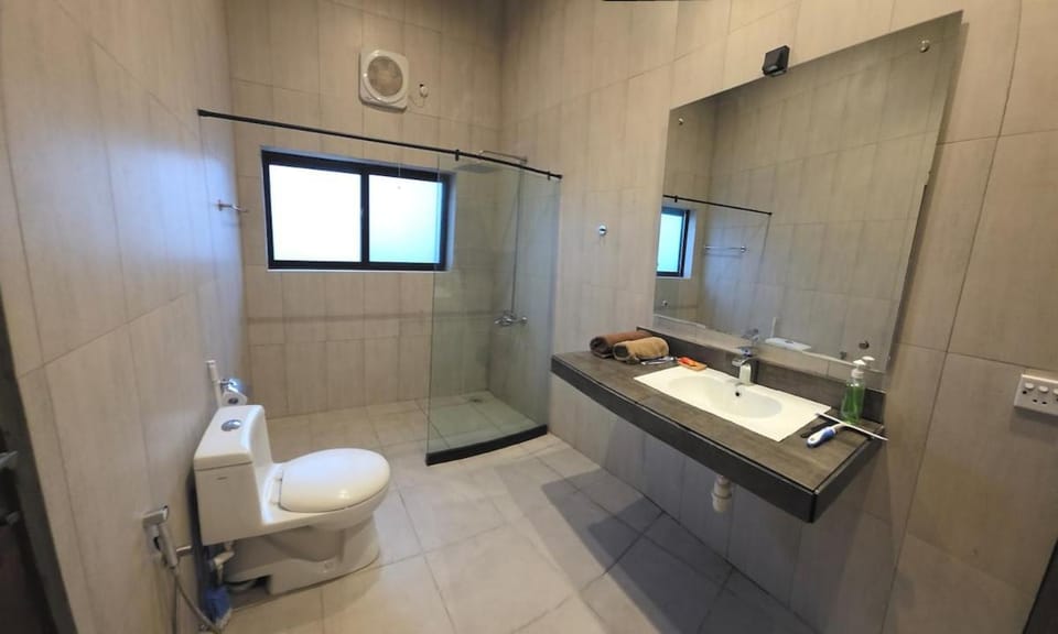 Independent owned 14 Marla retreat! Villa in Islamabad Capital Territory