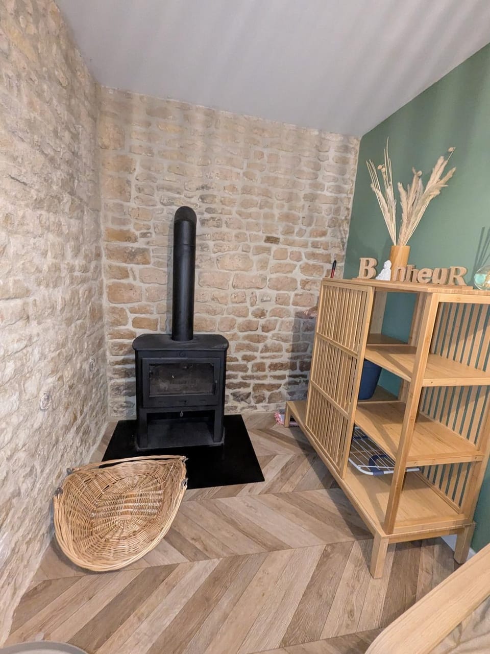 Property building, Living room