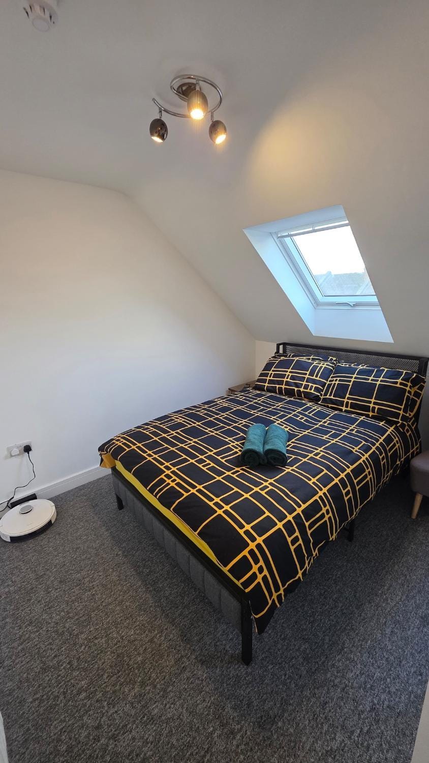 Bed, Bedroom
