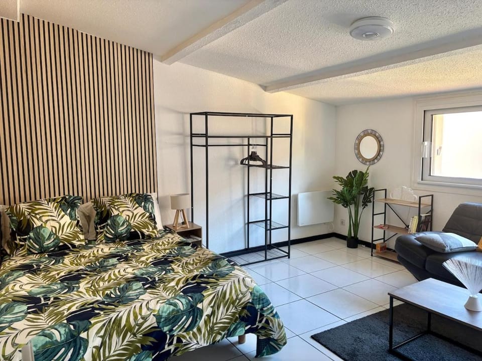 Living room, Photo of the whole room