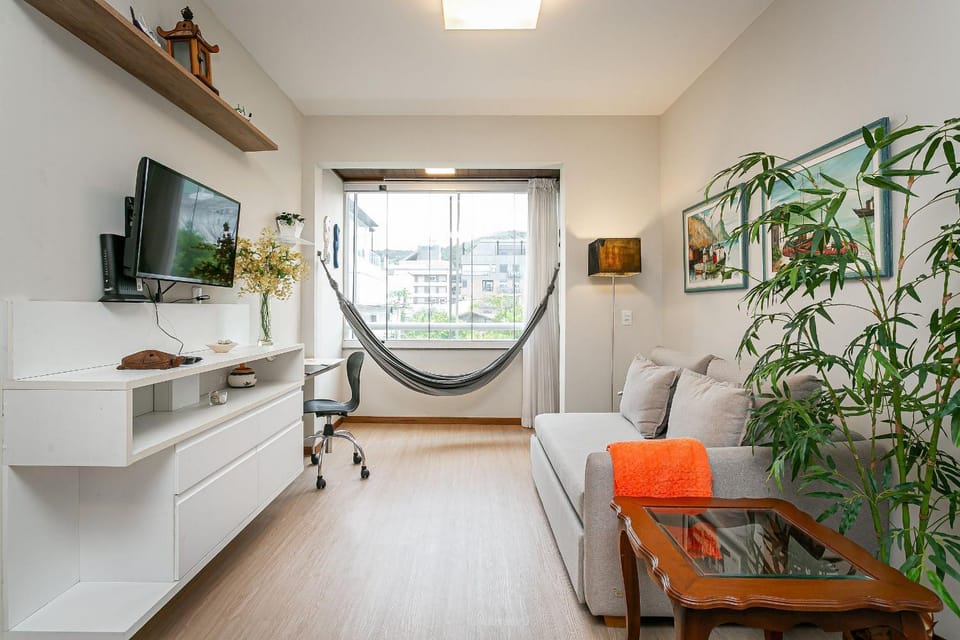 Communal lounge/ TV room, TV and multimedia, Living room