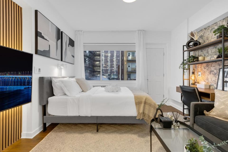 The Sherbrooke Suite 101 Apartment in Montreal