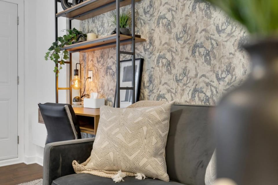 The Sherbrooke Suite 101 Apartment in Montreal