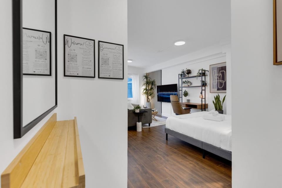 The Sherbrooke Suite 105 Apartment in Montreal
