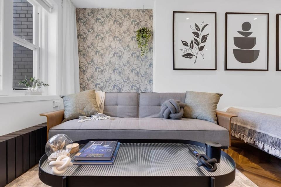 The Speakeasy Suite 502 With Parking Apartment in Montreal