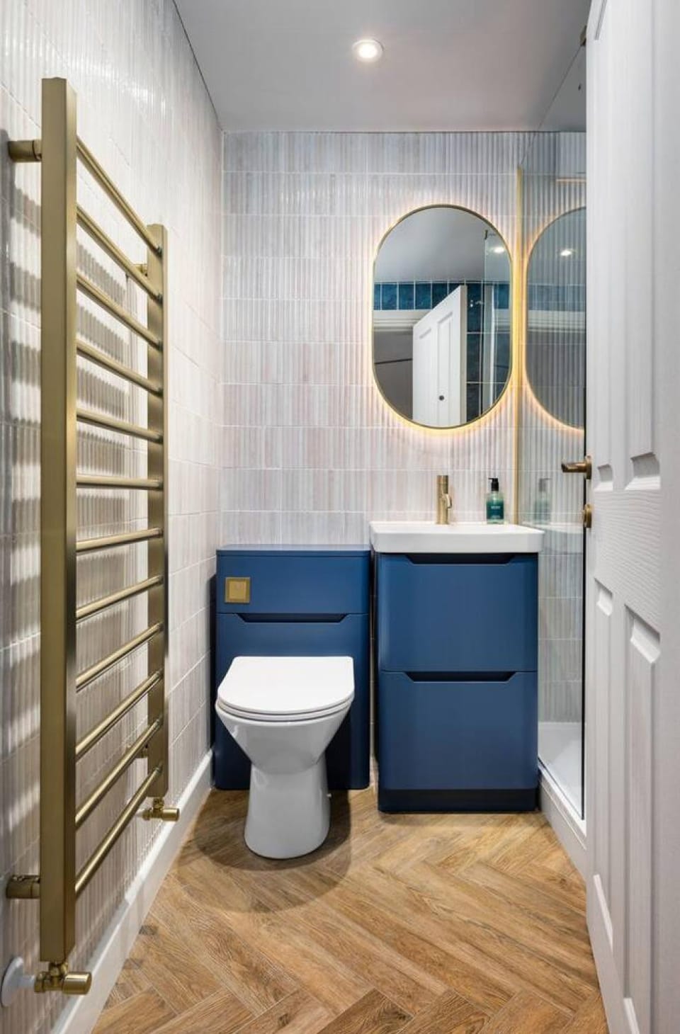 Modern 1-Bed Retreat by Stirling Train Station Apartment in Stirling