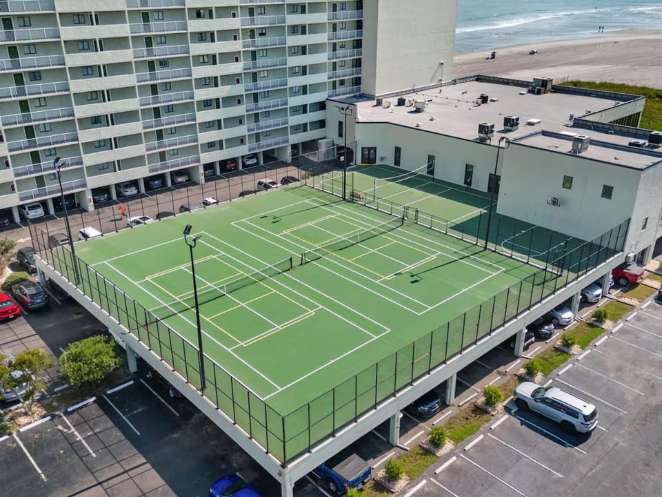 Property building, Tennis court