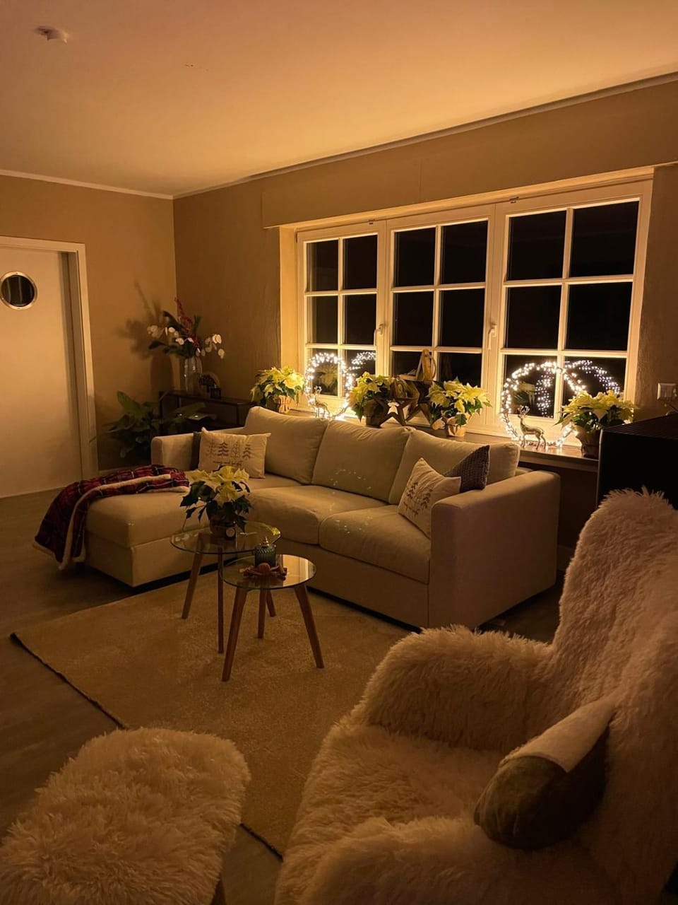 Living room, Evening entertainment