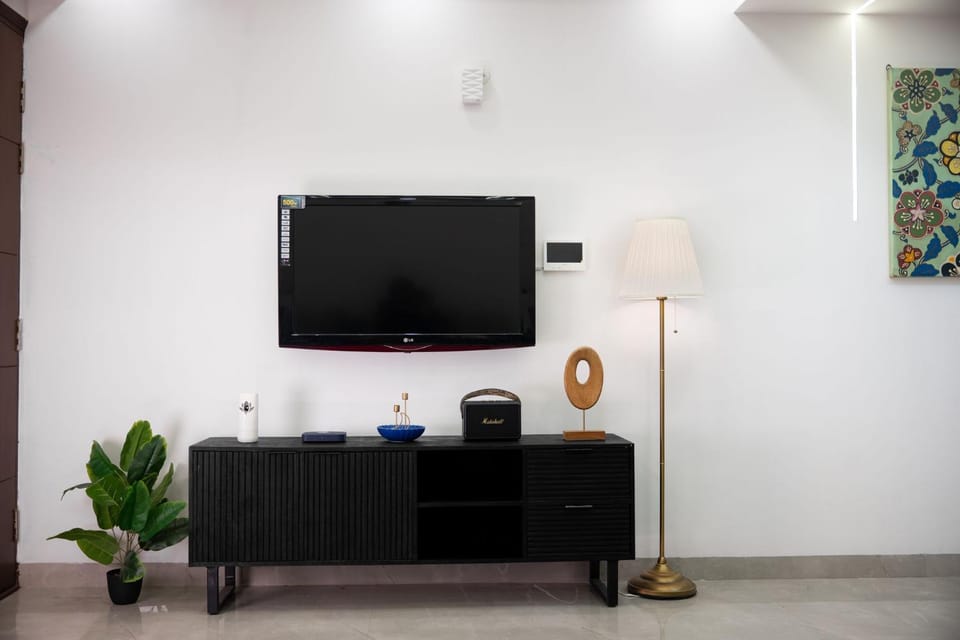 Communal lounge/ TV room, TV and multimedia, Living room