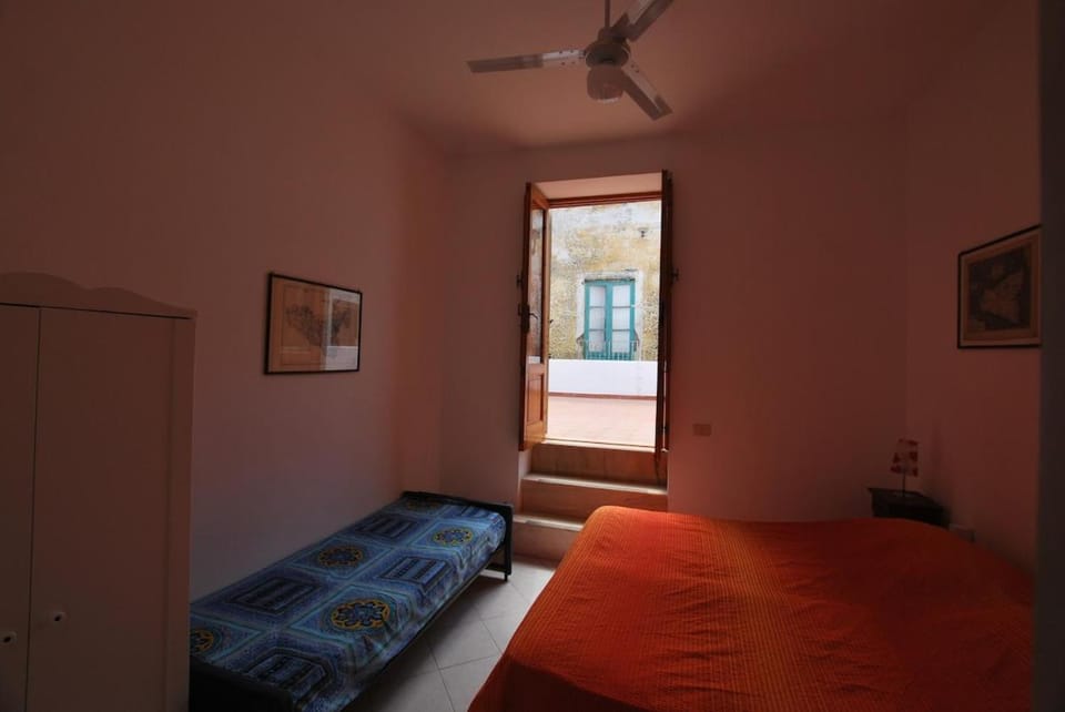 Lipari Canneto Oasi 4 beach front x family Apartment in Canneto
