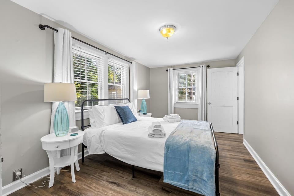 Bed, Bedroom