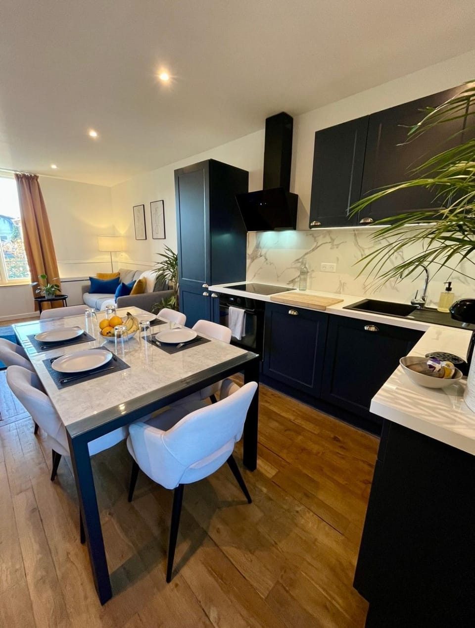 Kitchen or kitchenette, Dining area, Meals, kitchen