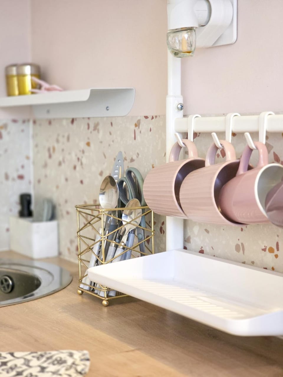 Le Rose Pétale - Lumineux, Chic & 50m de la Gare Apartment in Brittany
