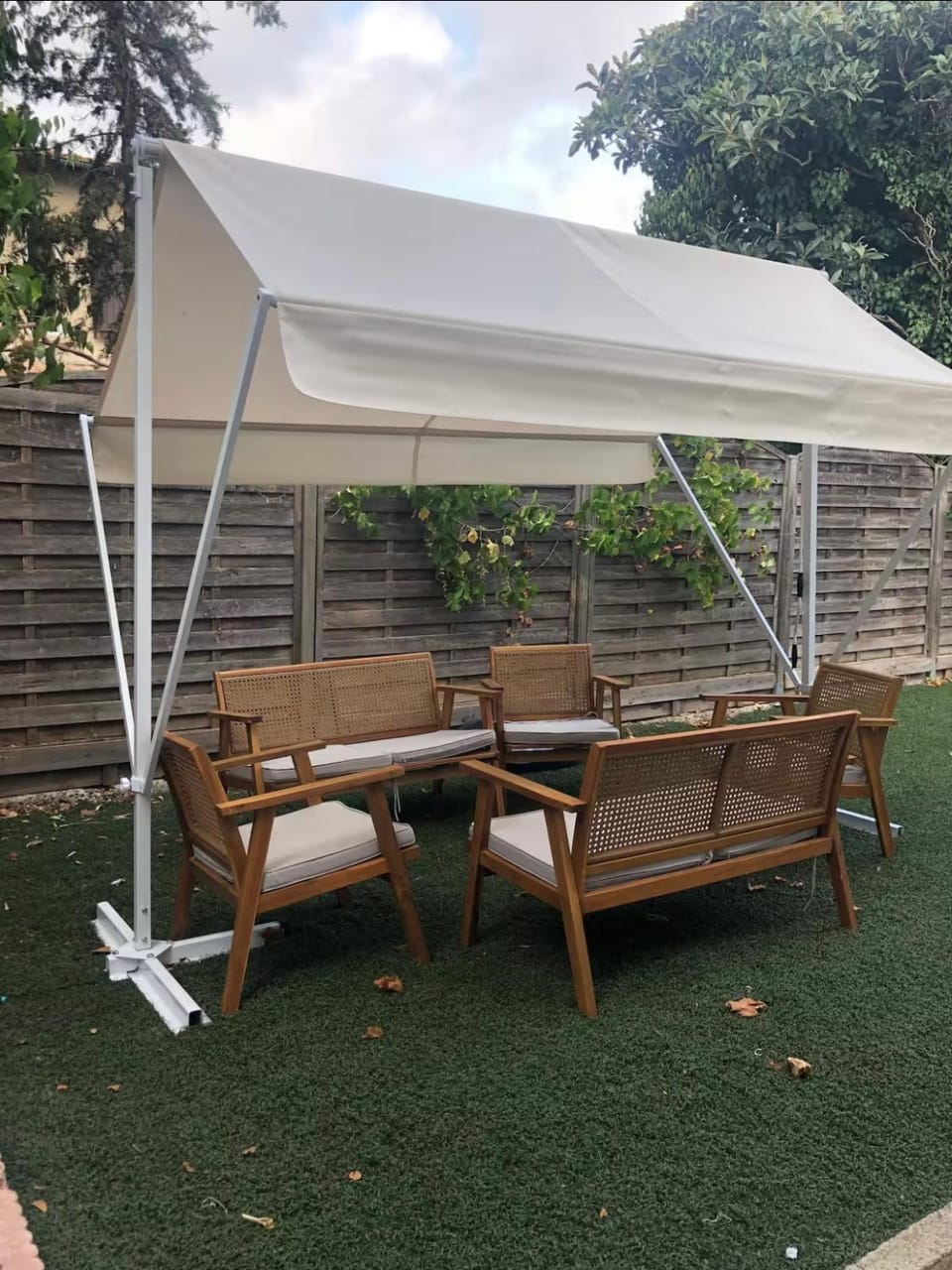 Patio, Spring, Garden, Dining area
