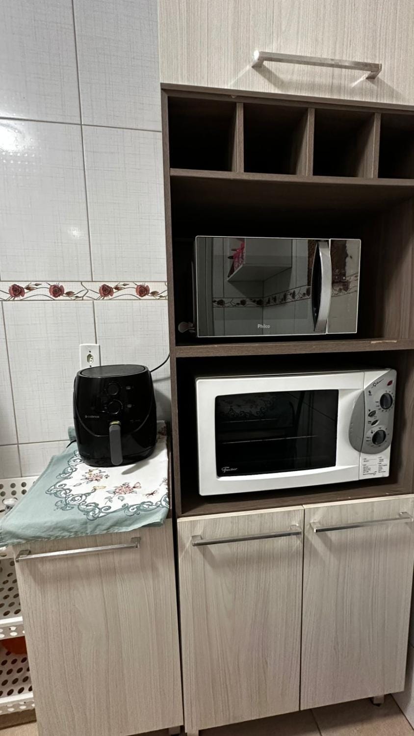 Communal kitchen, microwave, oven